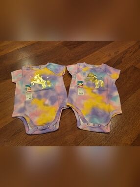 ✨ NWT Baby Girl Twin Matching Unicorn Tie-Dye Bodysuit Bundle Size 18M ✨